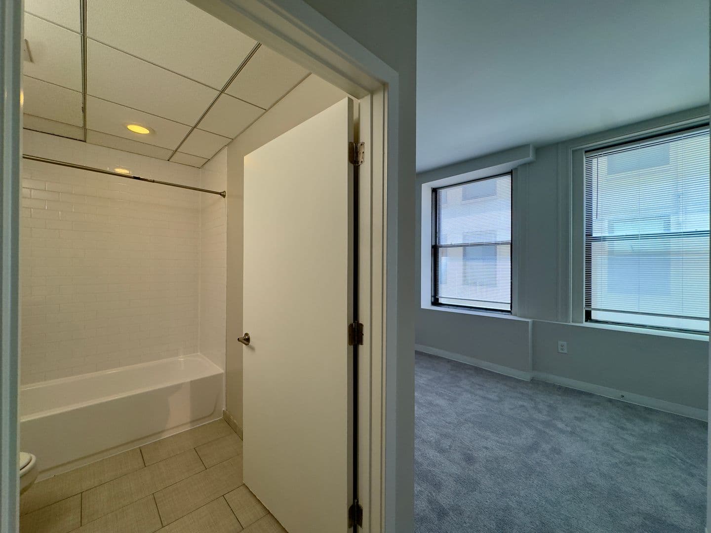 Baltimore Apartment: 10 N Calvert St