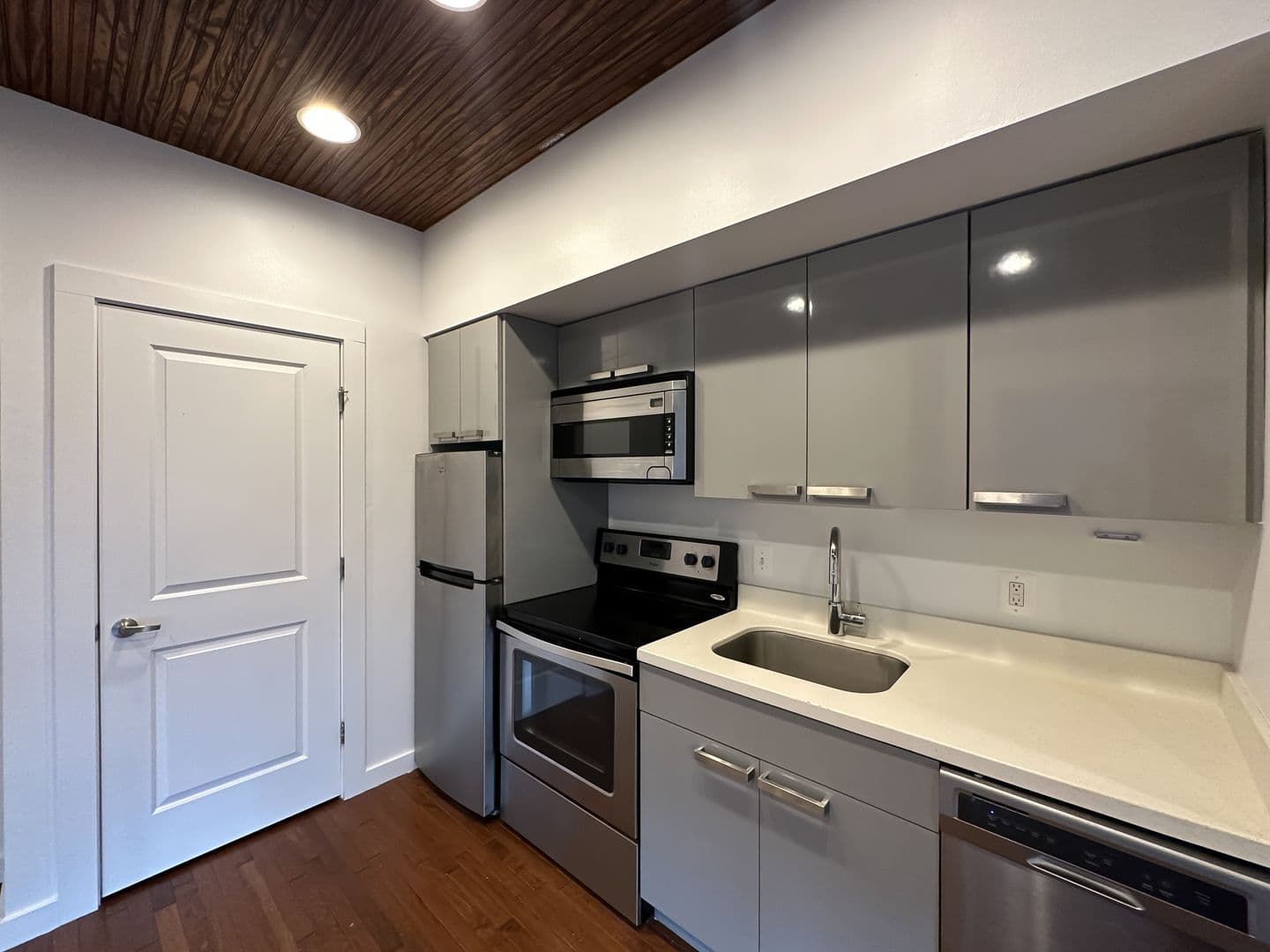 Baltimore Apartment: 613 Portland St