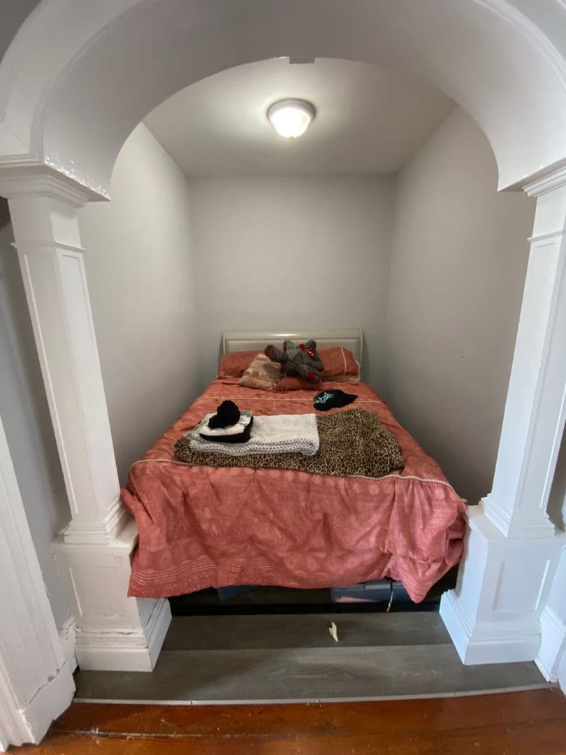 Baltimore Apartment: 1322-1324 Eutaw Pl