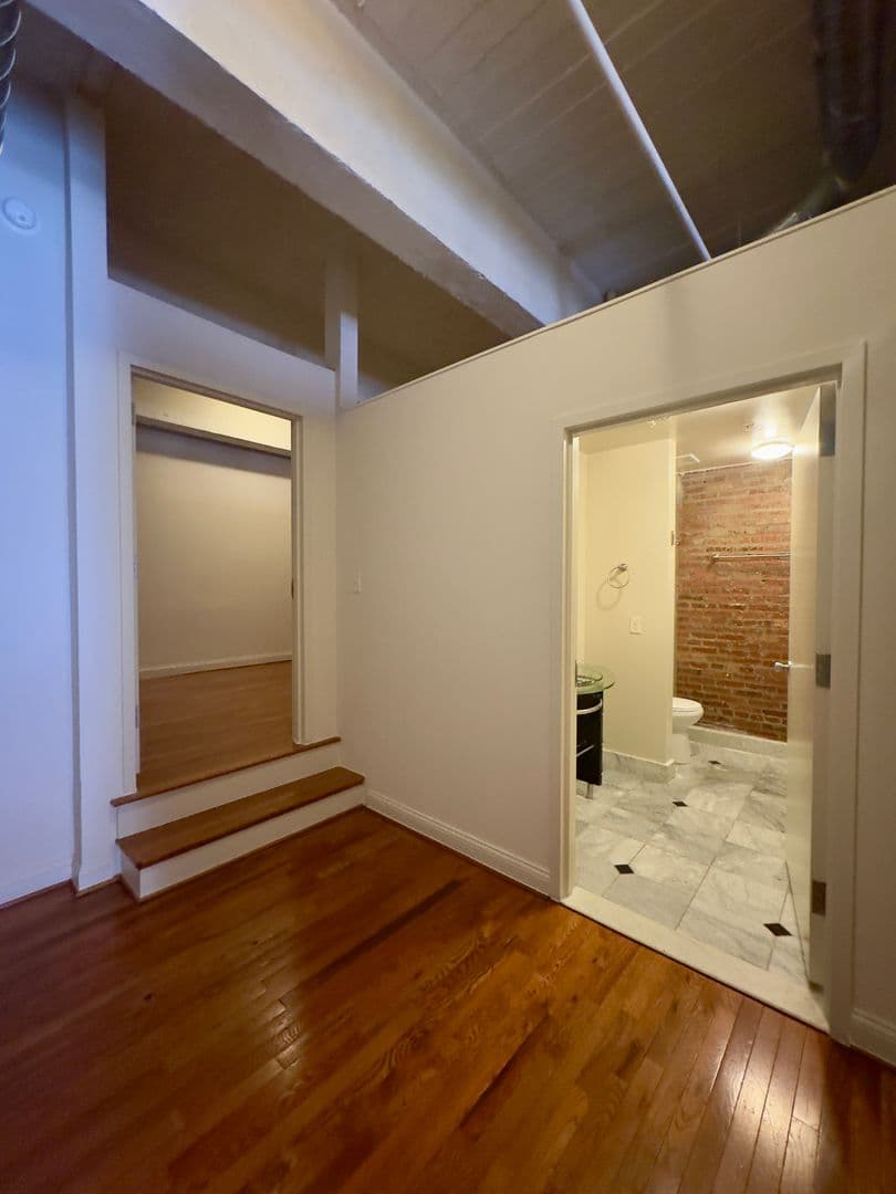Baltimore Apartment: 311 W Baltimore St