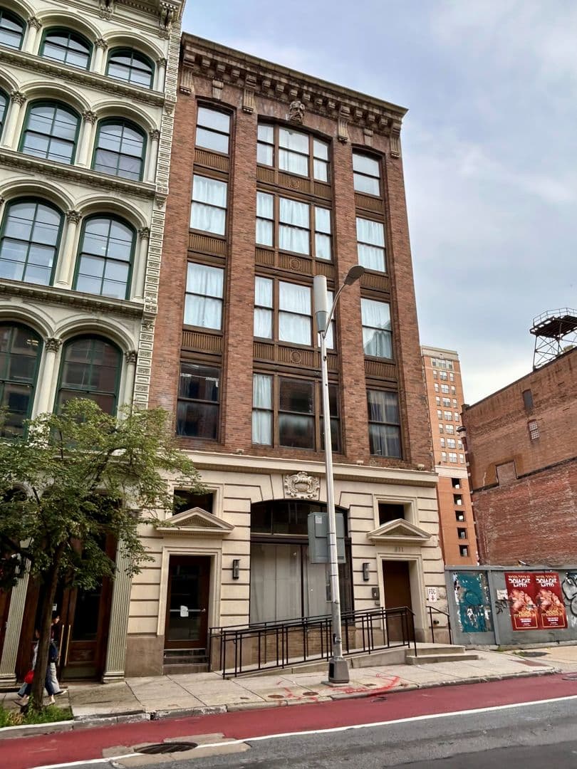 Baltimore Apartment: 311 W Baltimore St