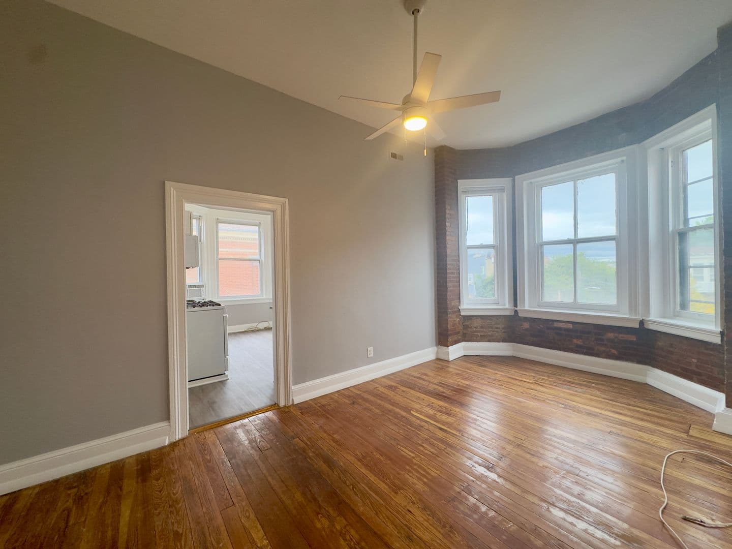 Baltimore Apartment: 1322-1324 Eutaw Pl