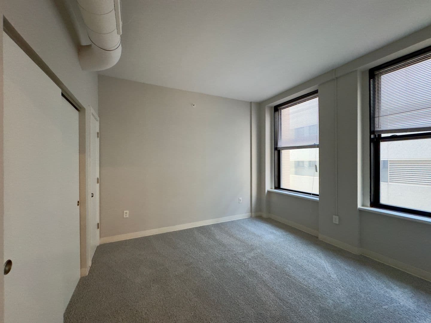 Baltimore Apartment: 10 N Calvert St