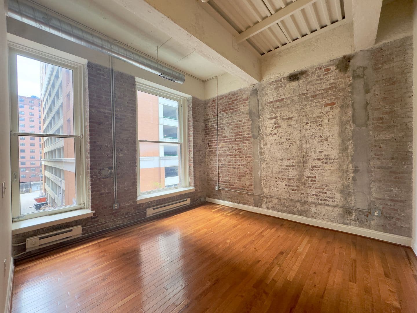 Baltimore Apartment: 311 W Baltimore St