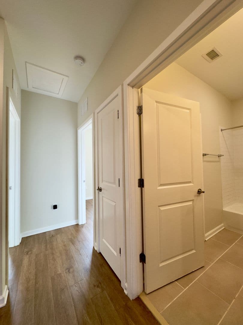 Baltimore Apartment: 4909 Hamilton Ave