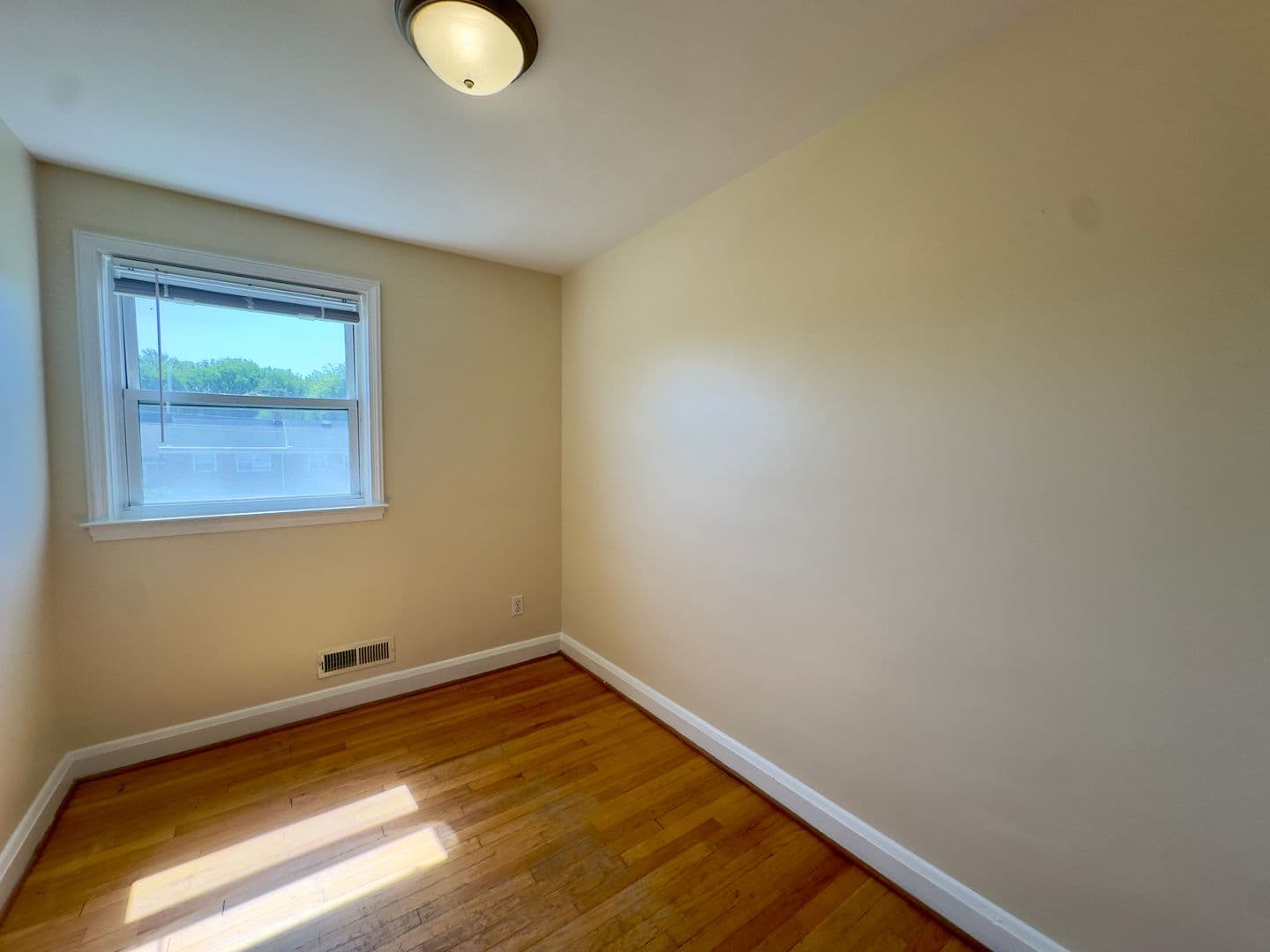 Baltimore Townhome: 1623 Langford Rd