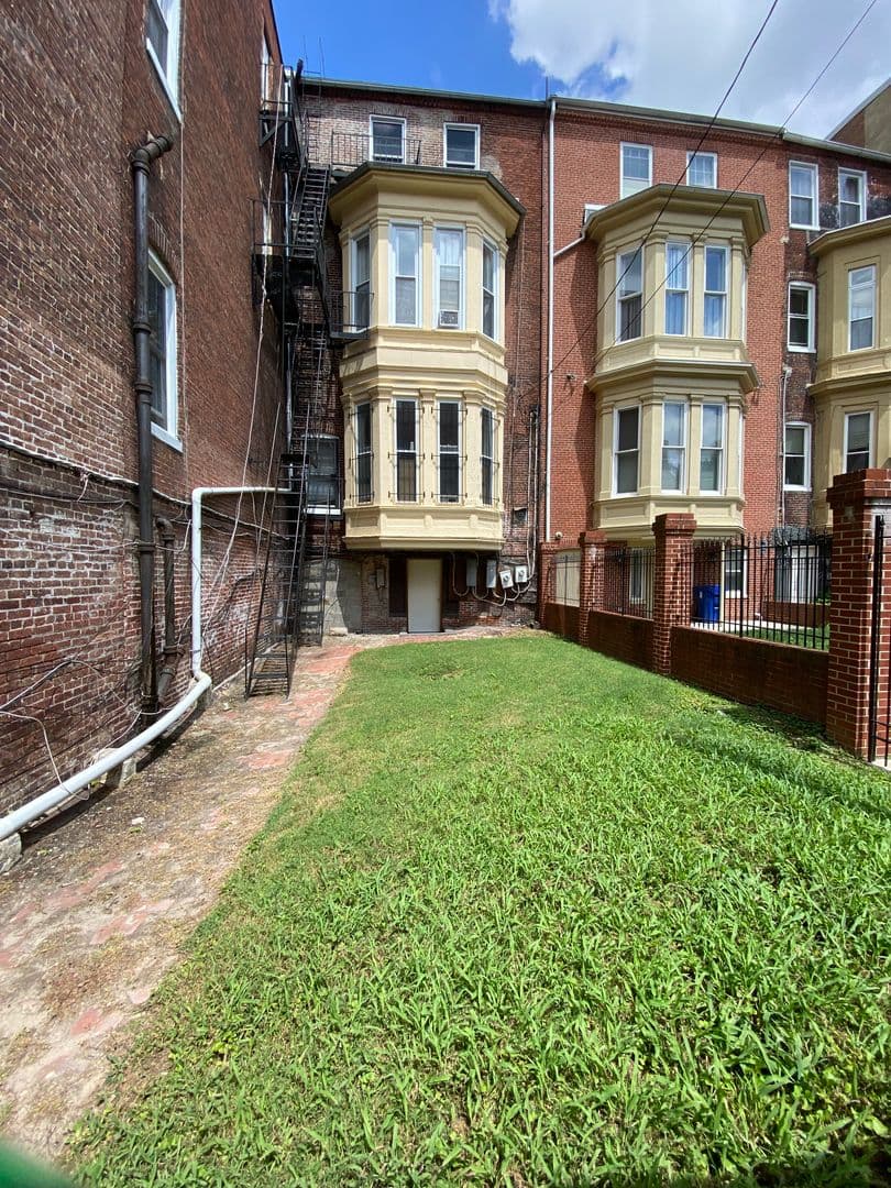 Baltimore Apartment: 1322-1324 Eutaw Pl