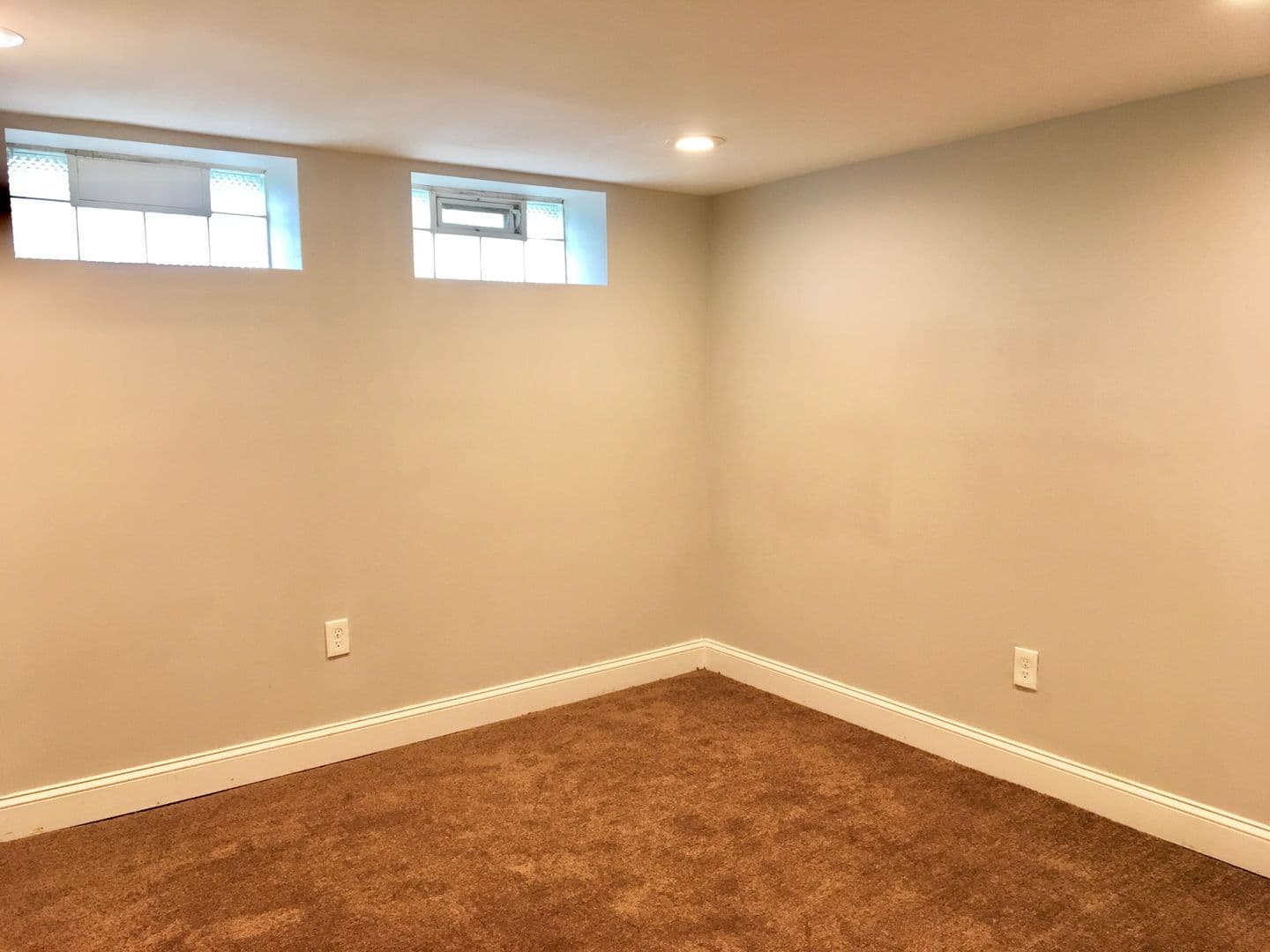 Baltimore Apartment: 1111 Gleneagle Rd