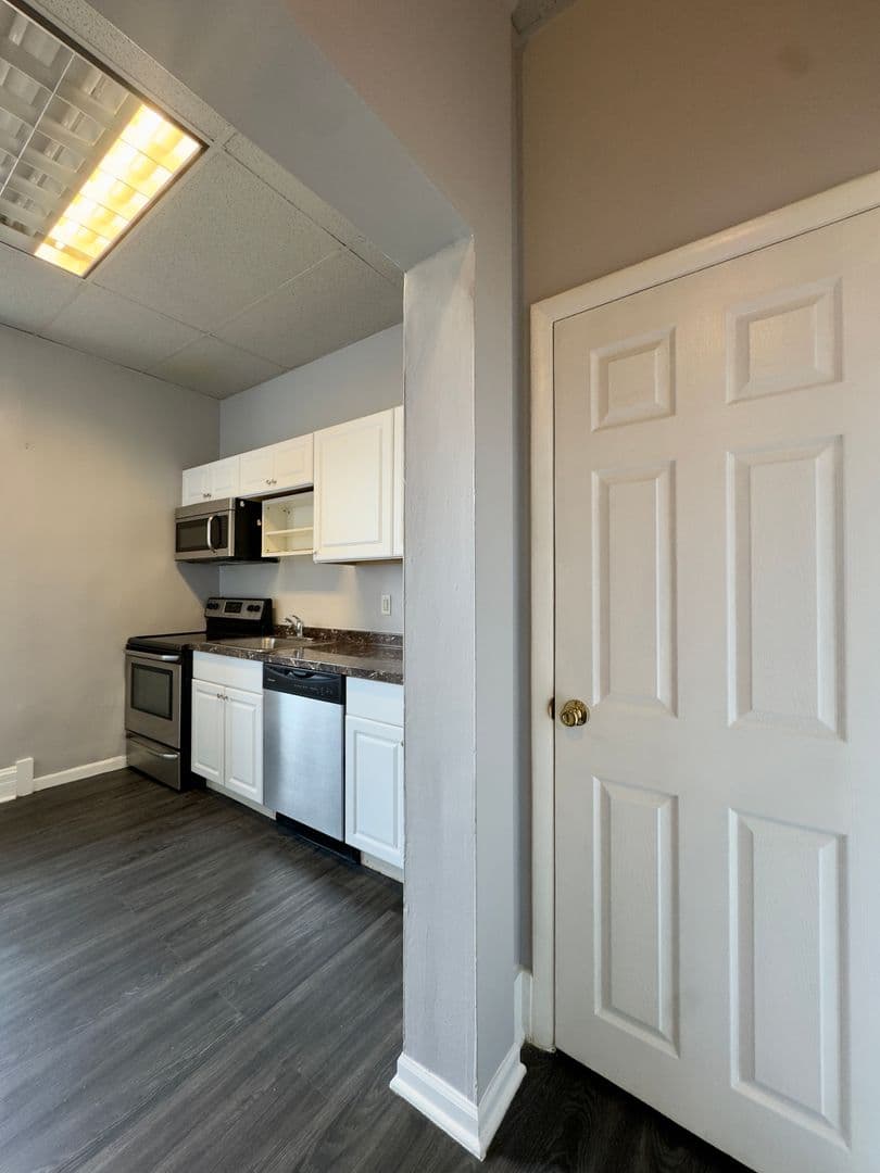 Baltimore Apartment: 914 N. Charles St