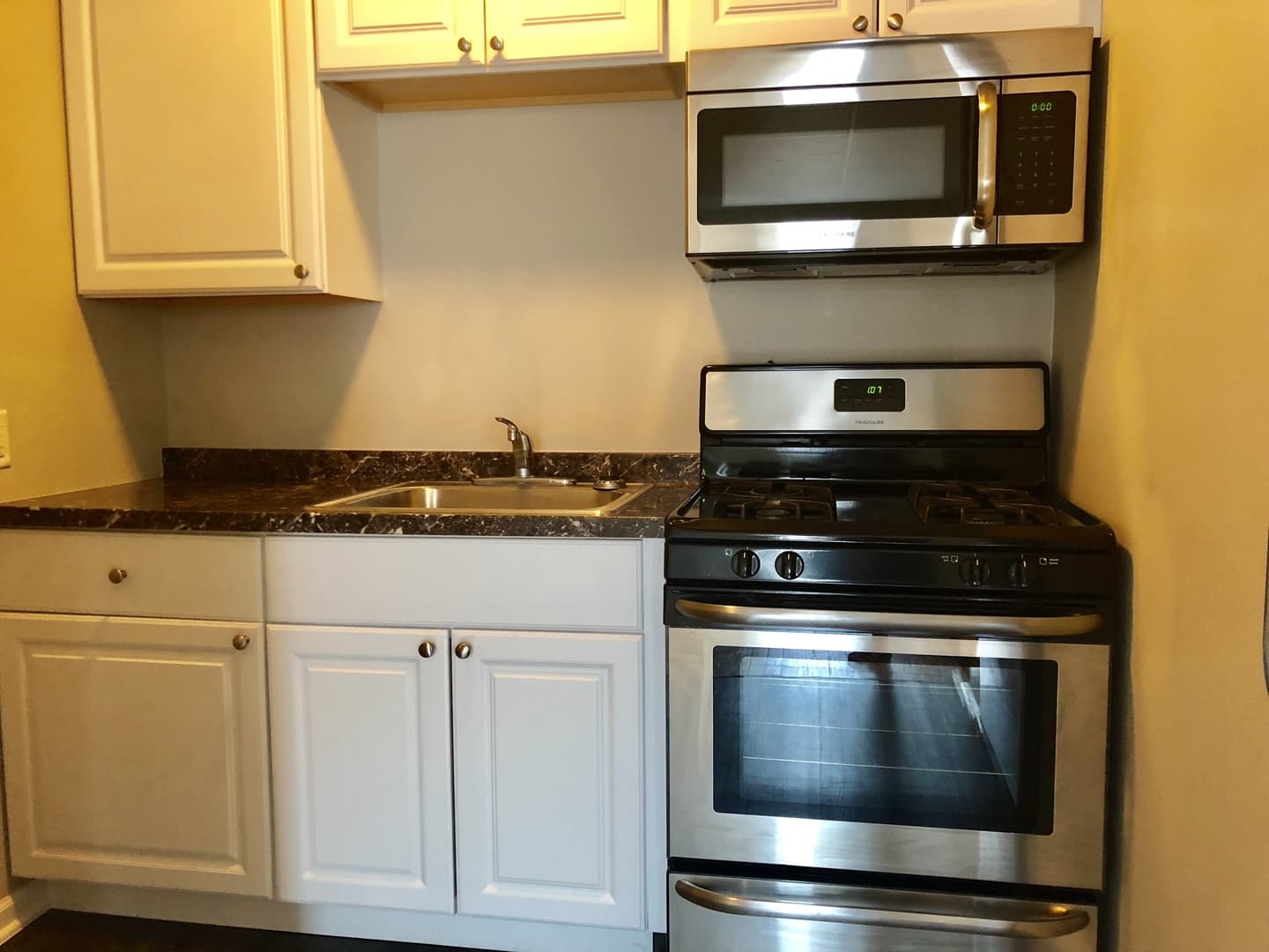 Baltimore Apartment: 914 N. Charles St