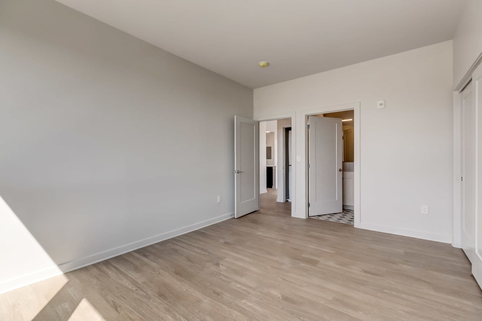 Baltimore Apartment: 115 W Hamburg
