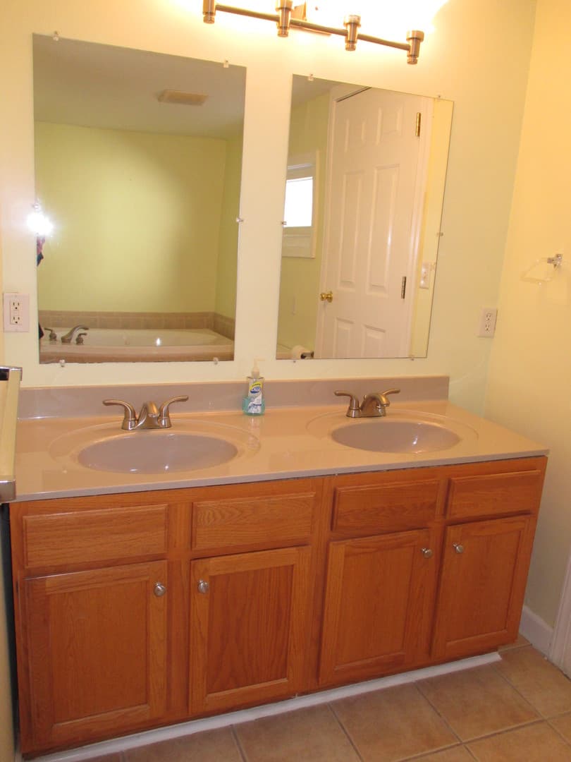 Baltimore House: 3539 Falls Rd