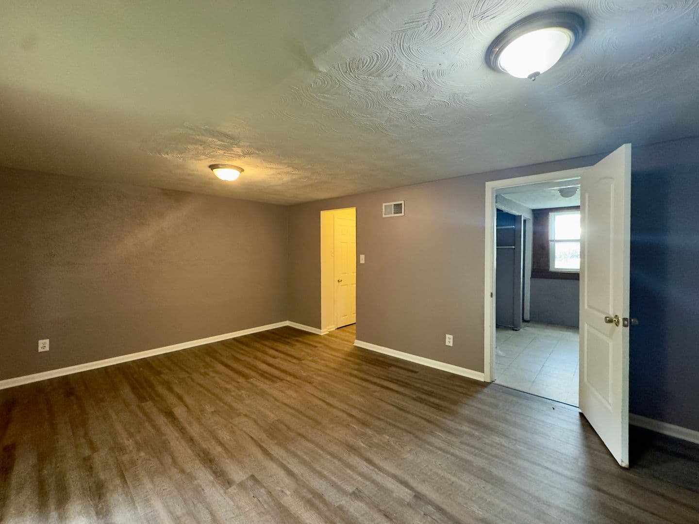 Edgewood Townhome: 1830 Eloise Ln