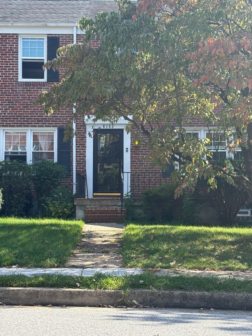 Towson Townhome: 8153 Glen Gary Rd