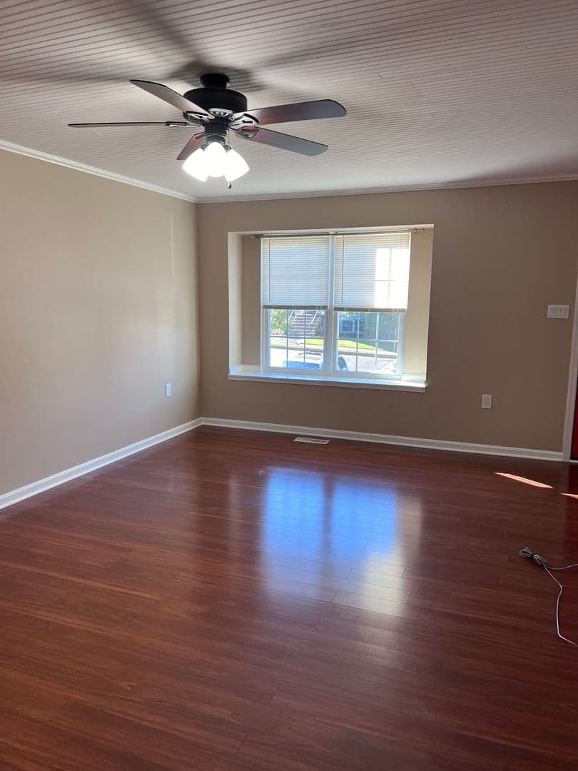 Nottingham Townhome: 14 Minte Dr