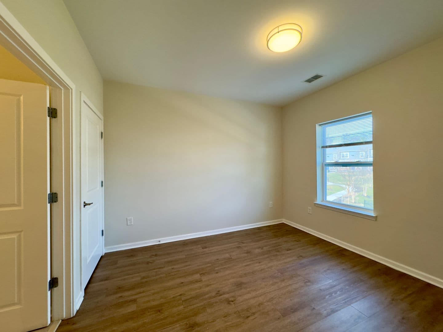 Baltimore Apartment: 4909 Hamilton Ave