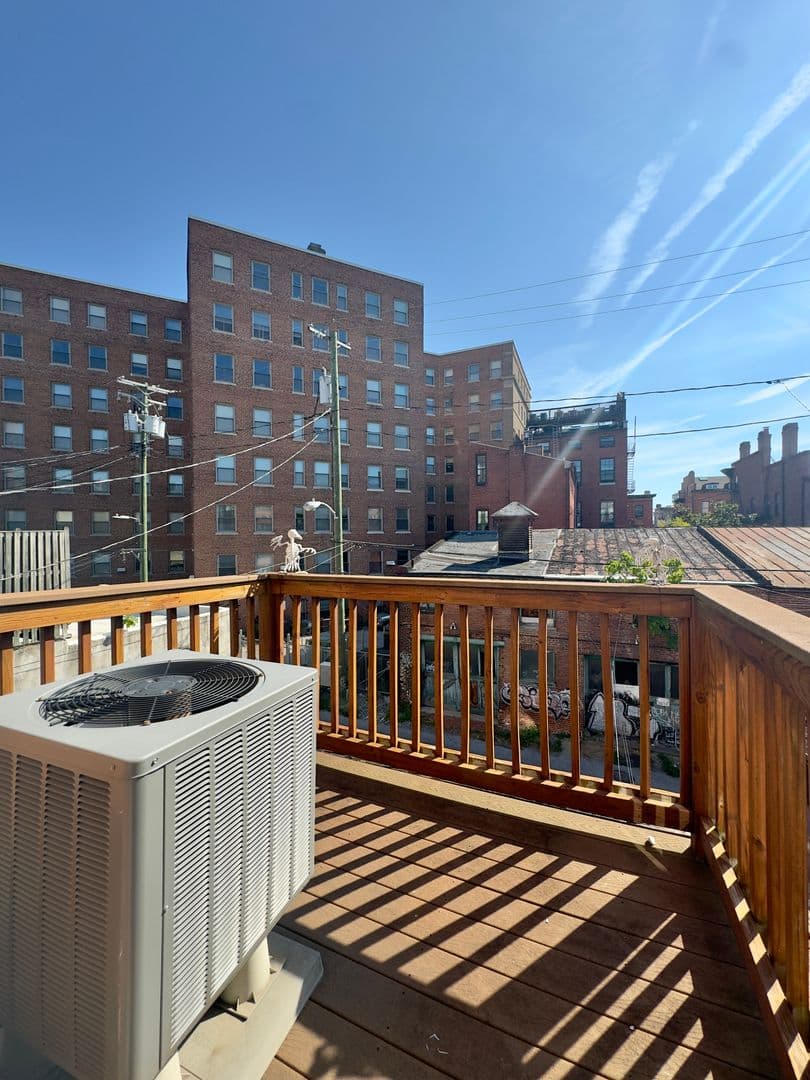 Baltimore Apartment: 817 Park Ave