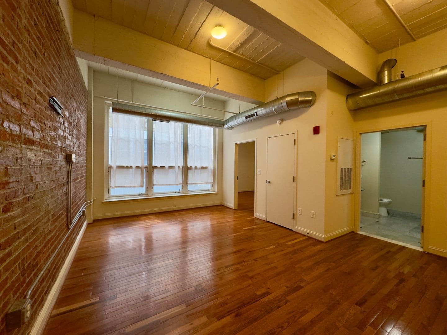 Baltimore Apartment: 311 W Baltimore St