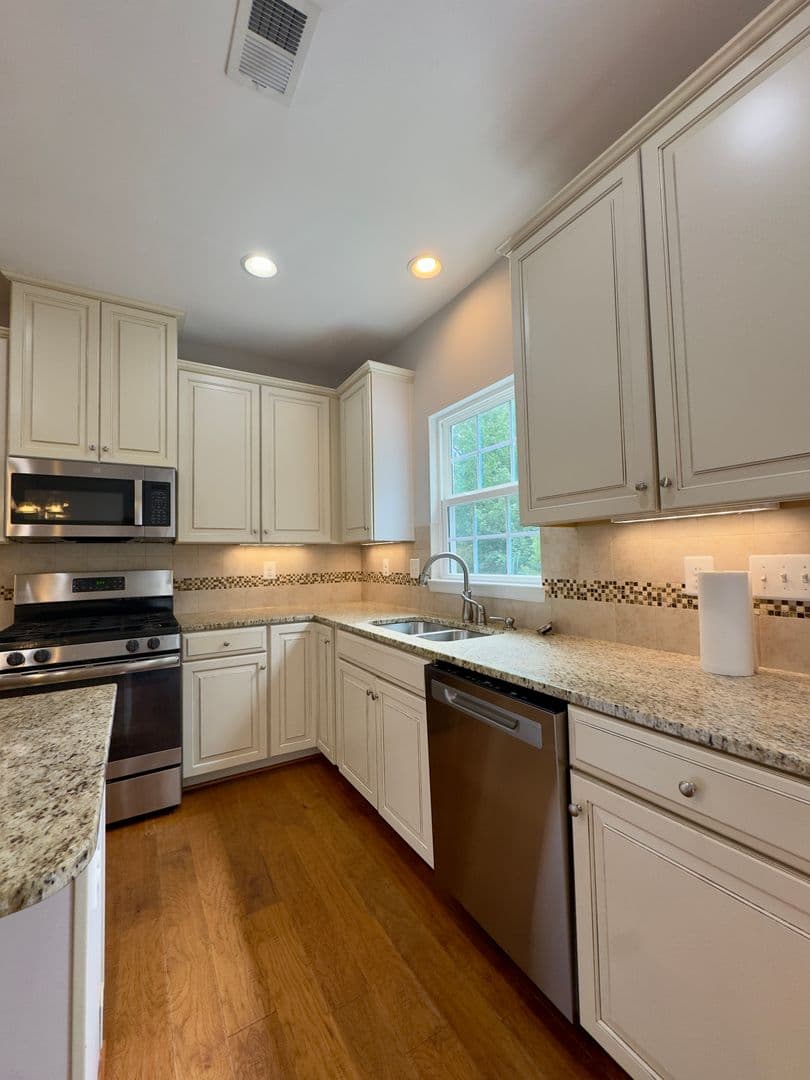 Bel Air Townhome: 1302 Dickinson Ct