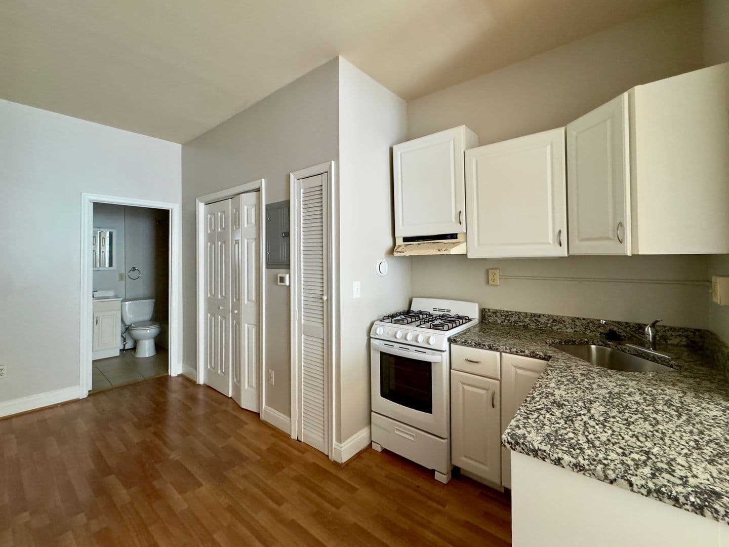Baltimore Apartment: 908 N Calvert St