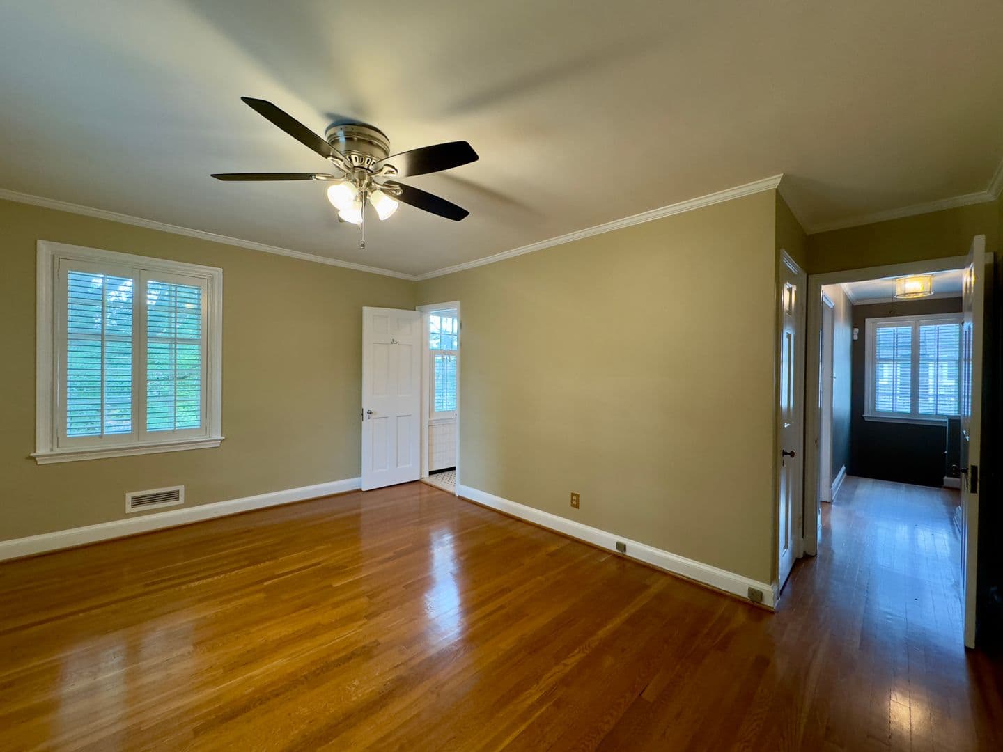 Baltimore House: 115 E Northern Pkwy