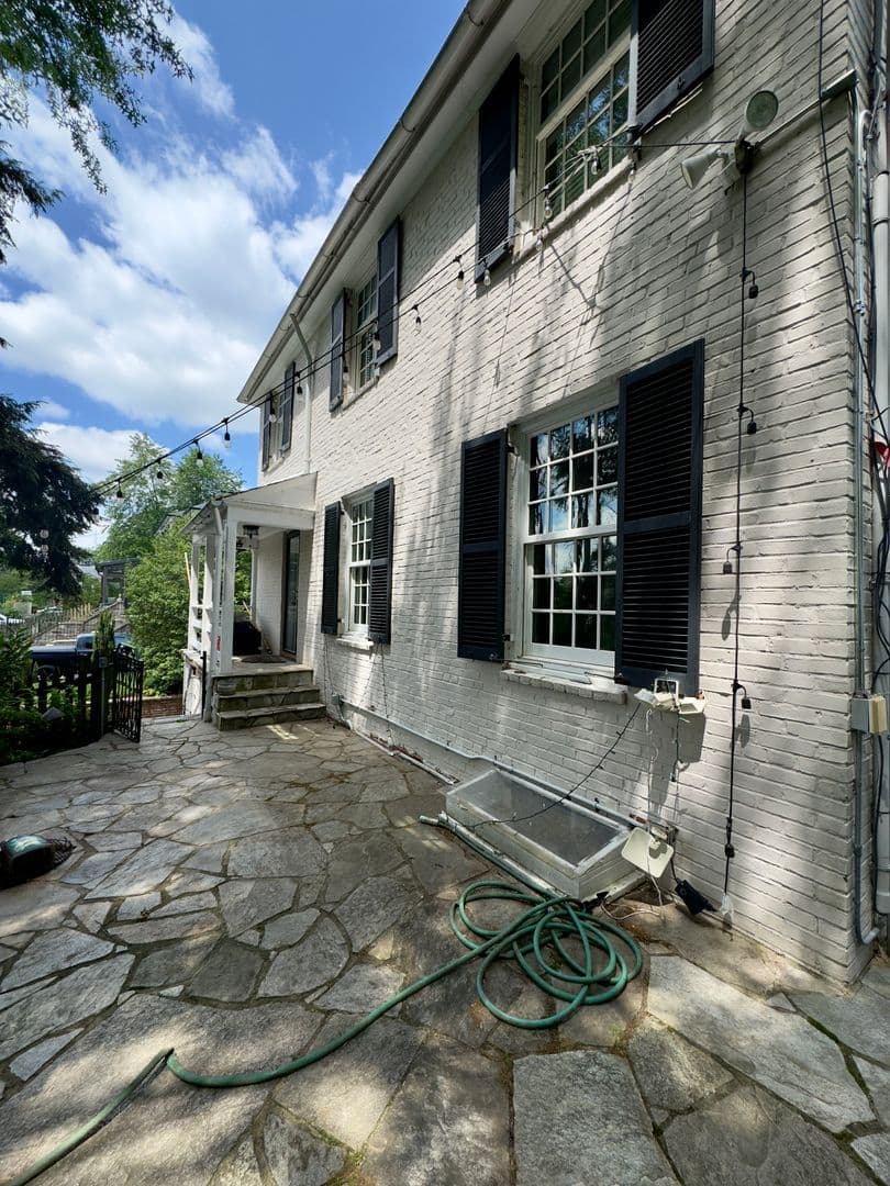 Baltimore House: 115 E Northern Pkwy