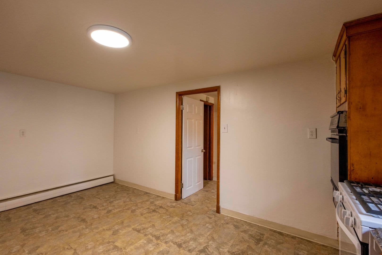 Baltimore Apartment: 4806 Sipple Ave