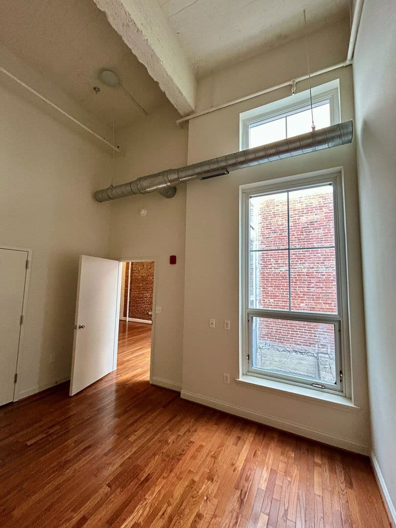 Baltimore Apartment: 311 W Baltimore St