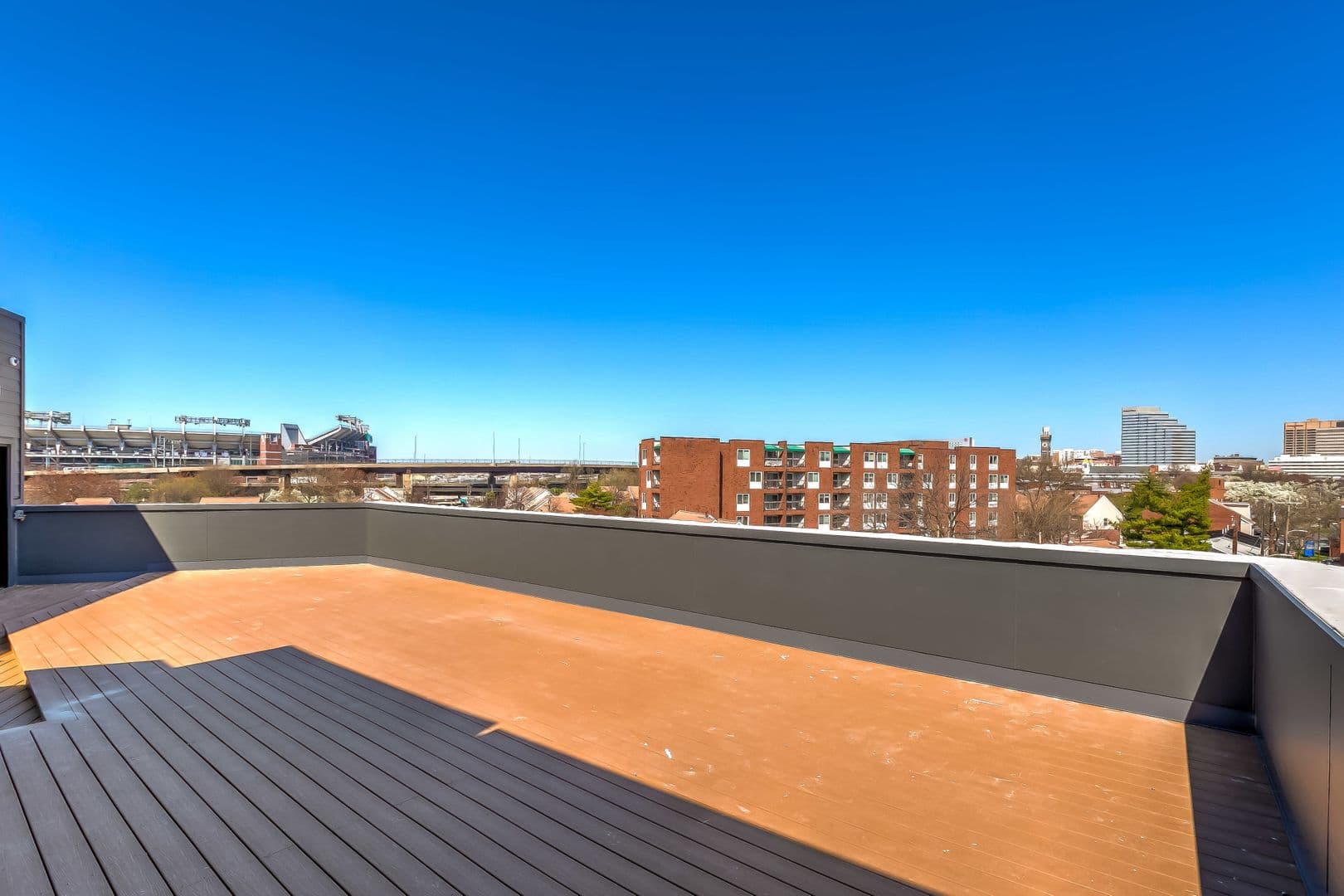 Baltimore Apartment: 115 W Hamburg