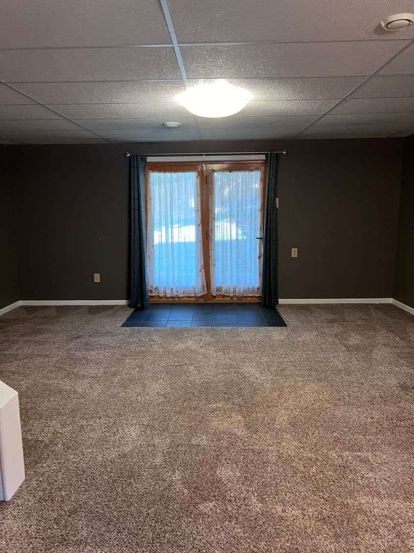 Nottingham Townhome: 14 Minte Dr