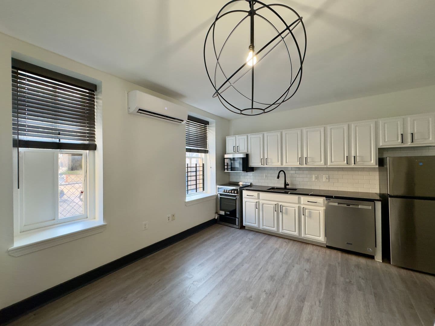 Baltimore Apartment: 13 E Read St