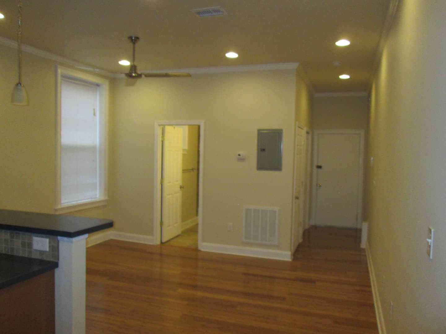 Baltimore Apartment: 817 Park Ave