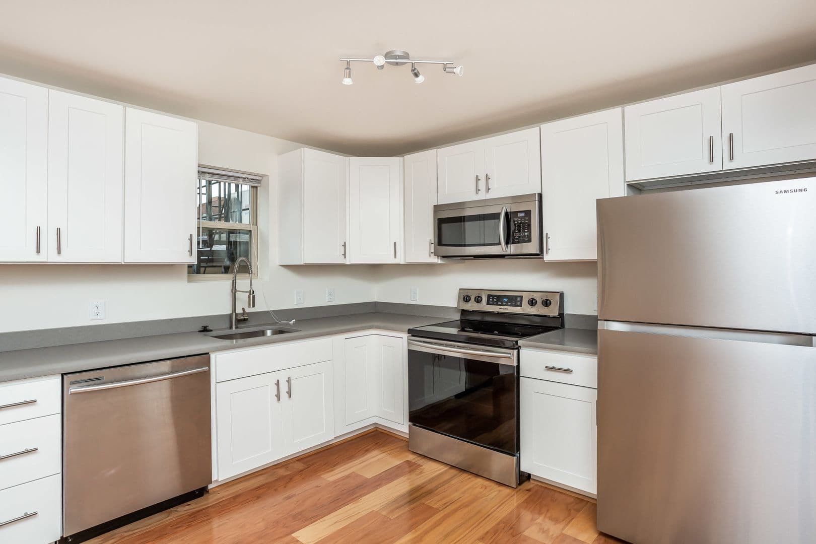 Baltimore Apartment: 605 Park Ave