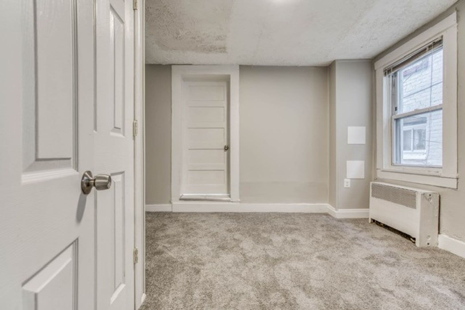 Baltimore Apartment: 102 S Wolfe Street