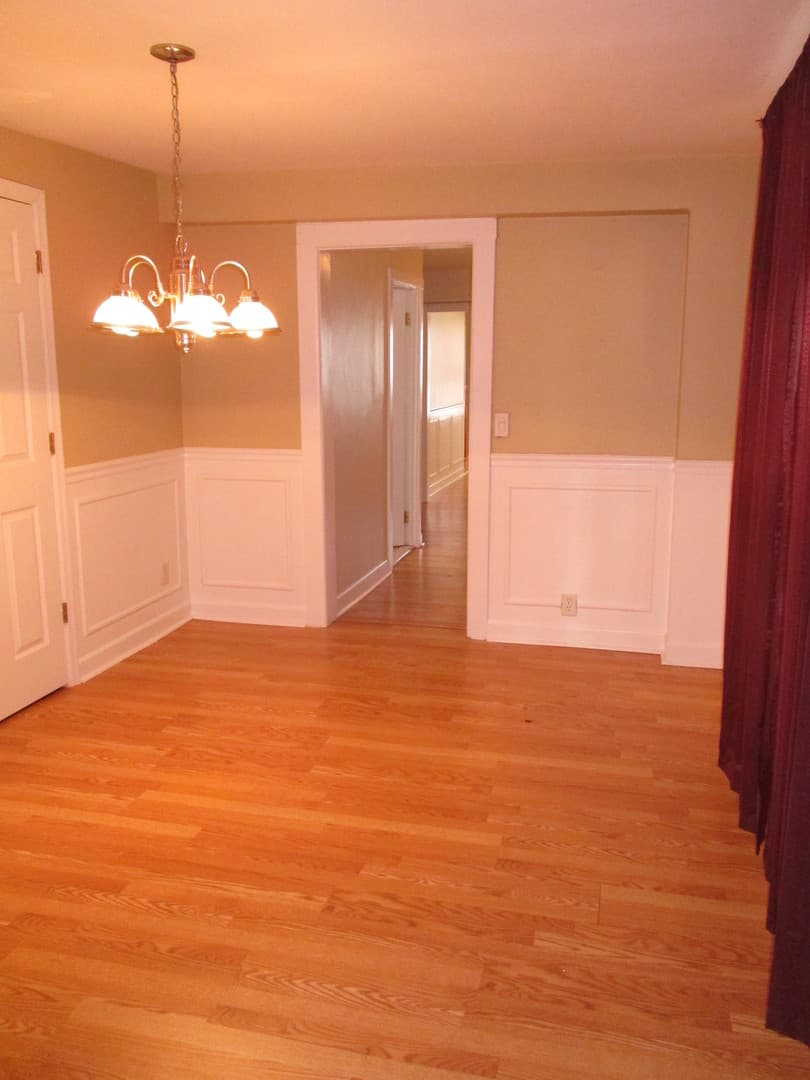 Baltimore House: 3539 Falls Rd