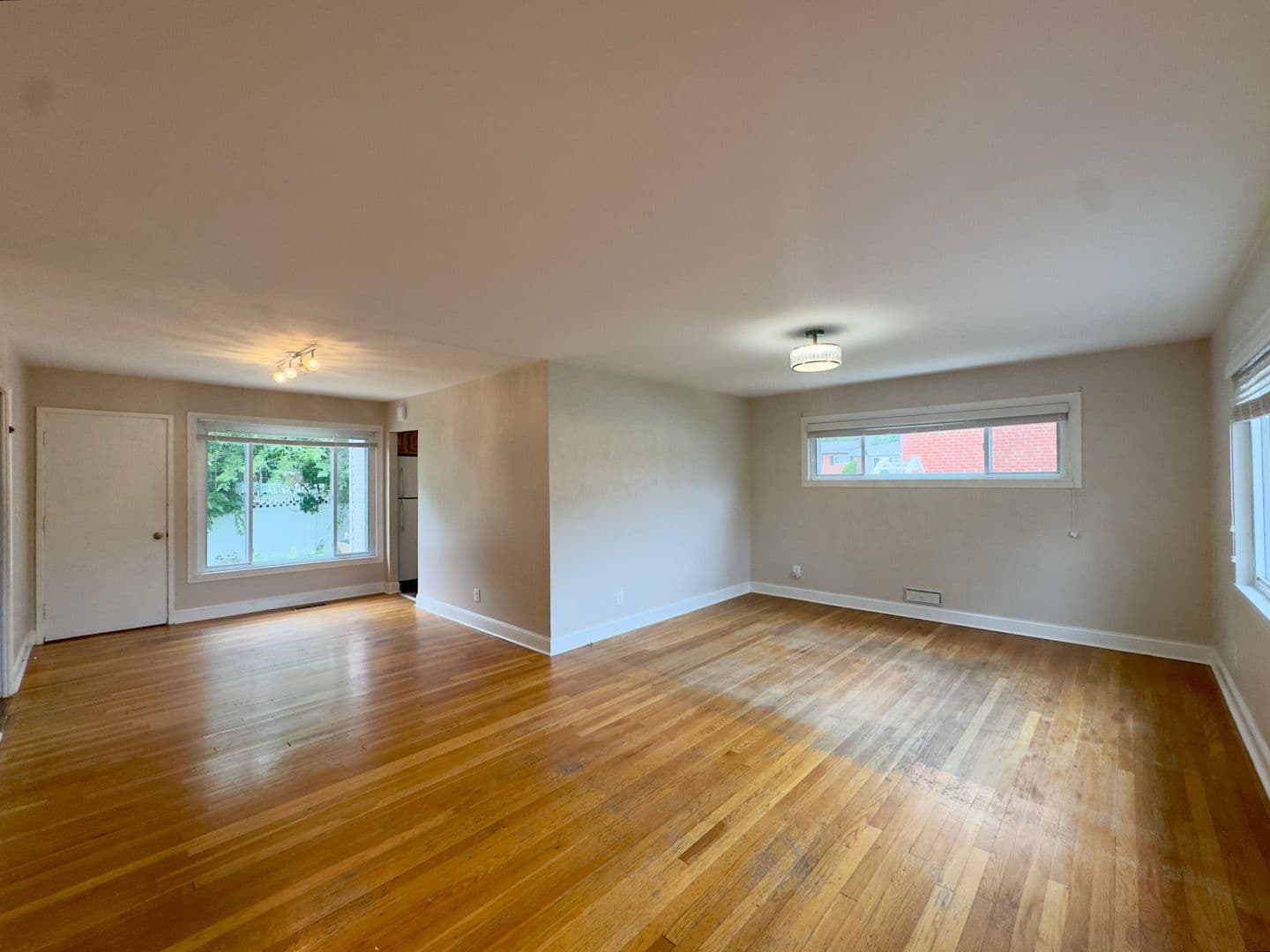 Parkville House: 8320 Old Harford Rd