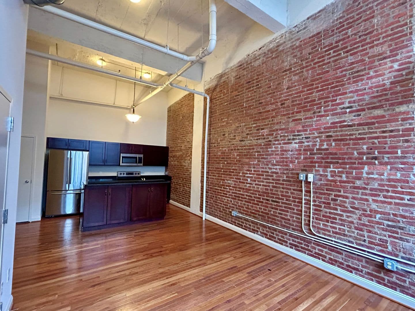 Baltimore Apartment: 311 W Baltimore St