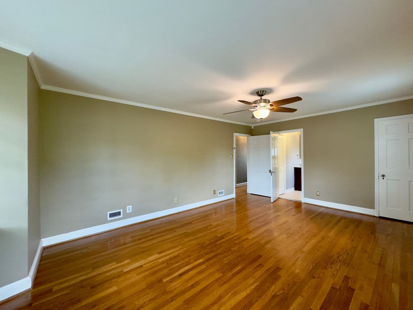 Baltimore House: 115 E Northern Pkwy
