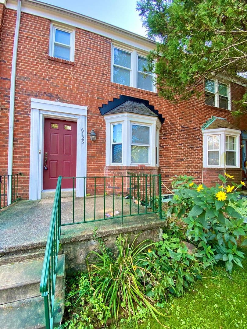 Baltimore Apartment: 6125 Parkway Dr