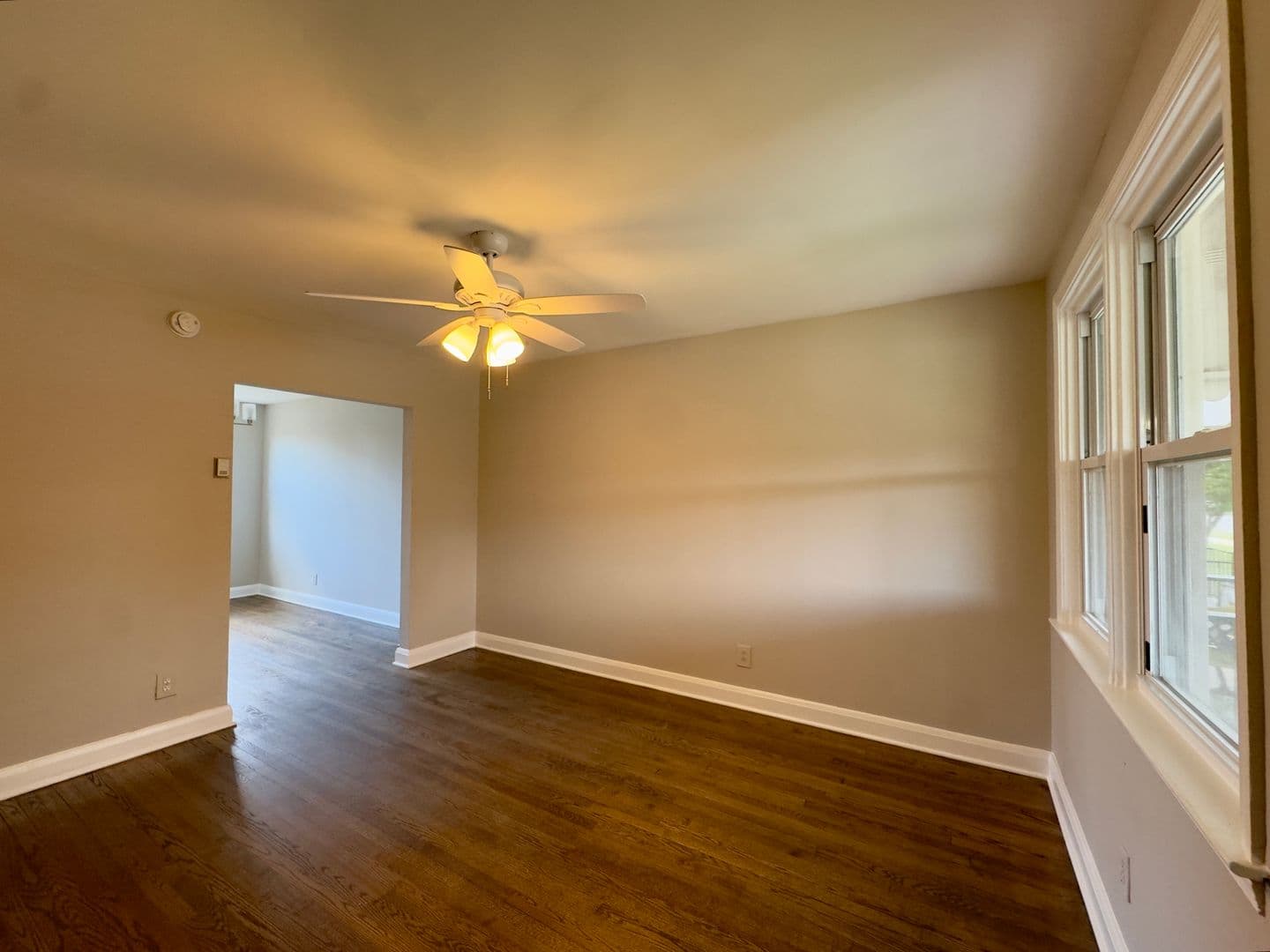 Baltimore Townhome: 433 Oakwood Rd