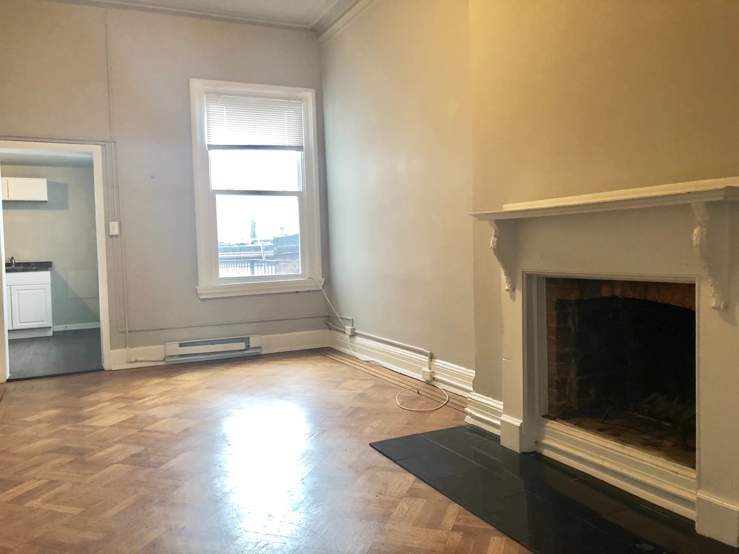 Baltimore Apartment: 914 N. Charles St