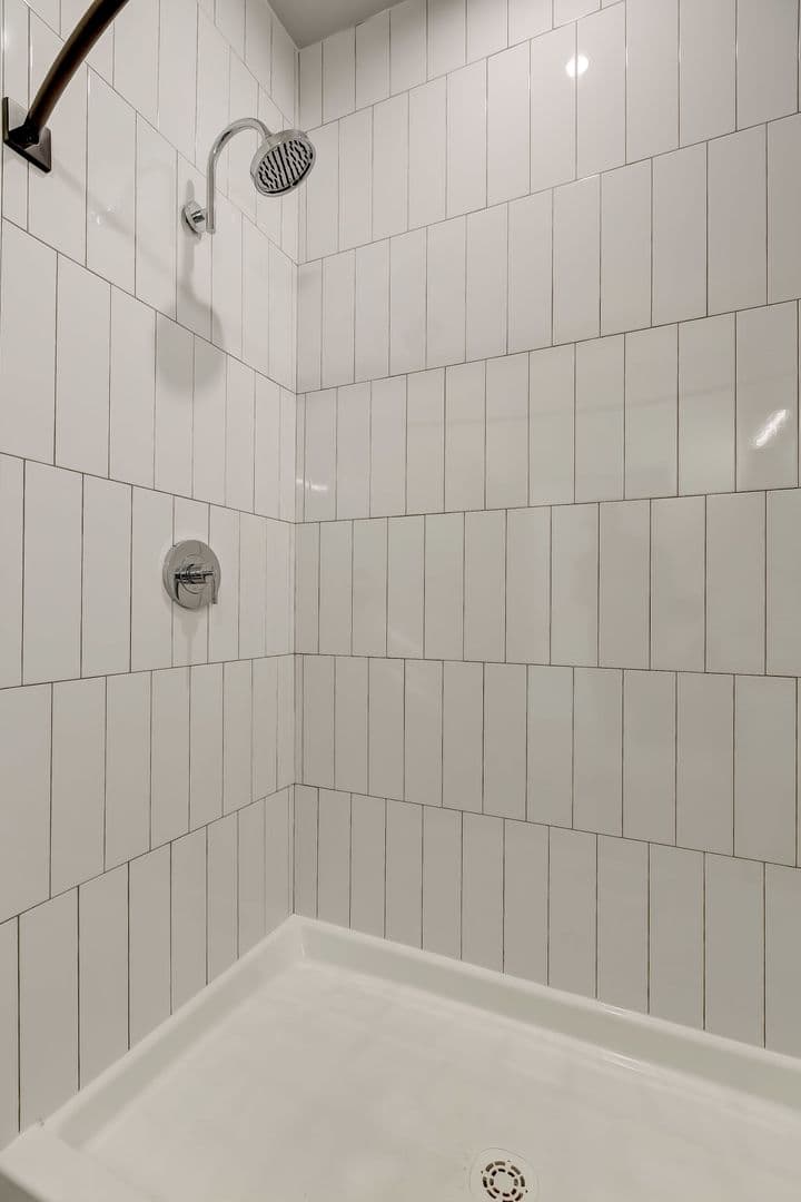 Baltimore Apartment: 115 W Hamburg