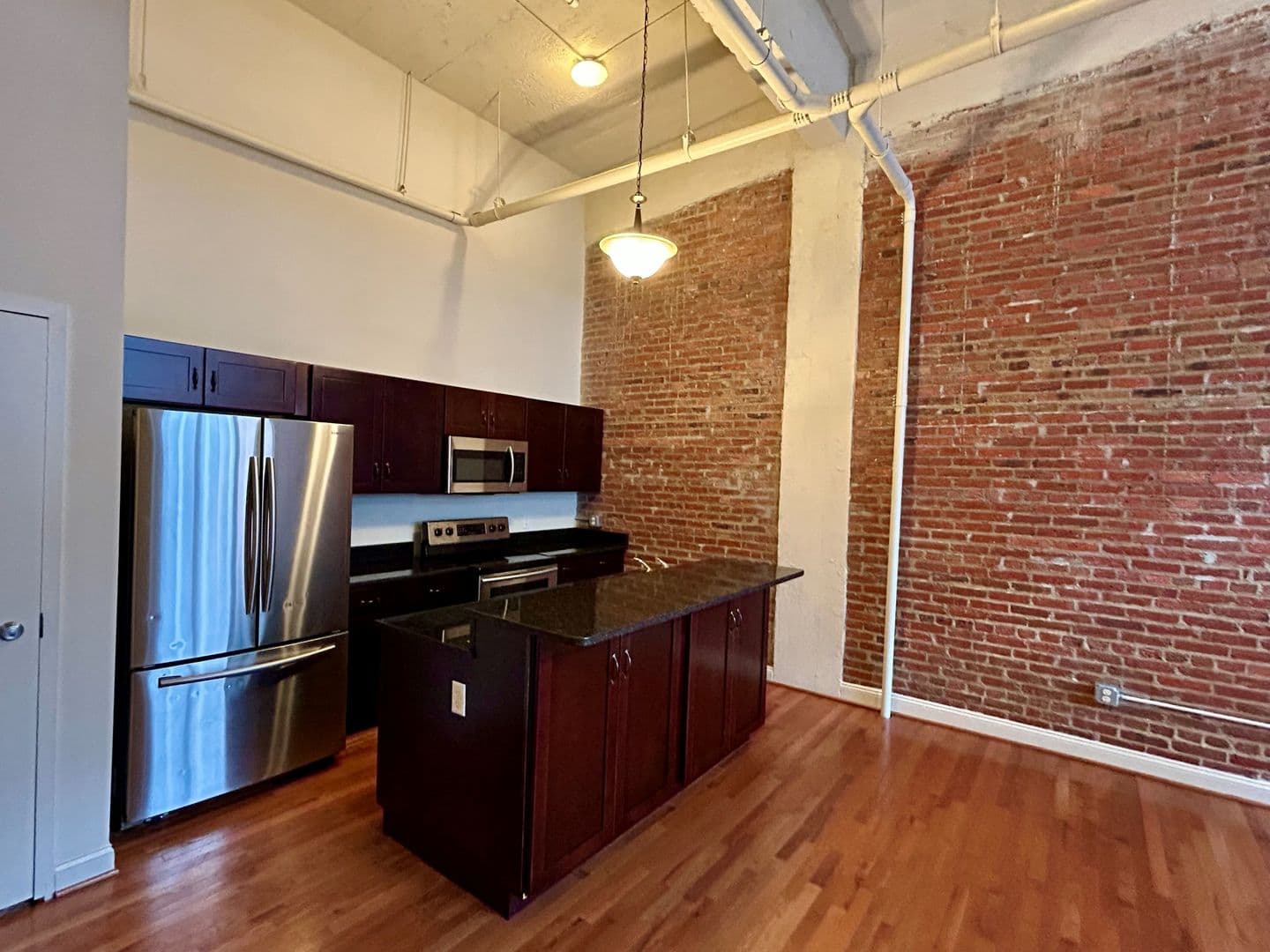 Baltimore Apartment: 311 W Baltimore St