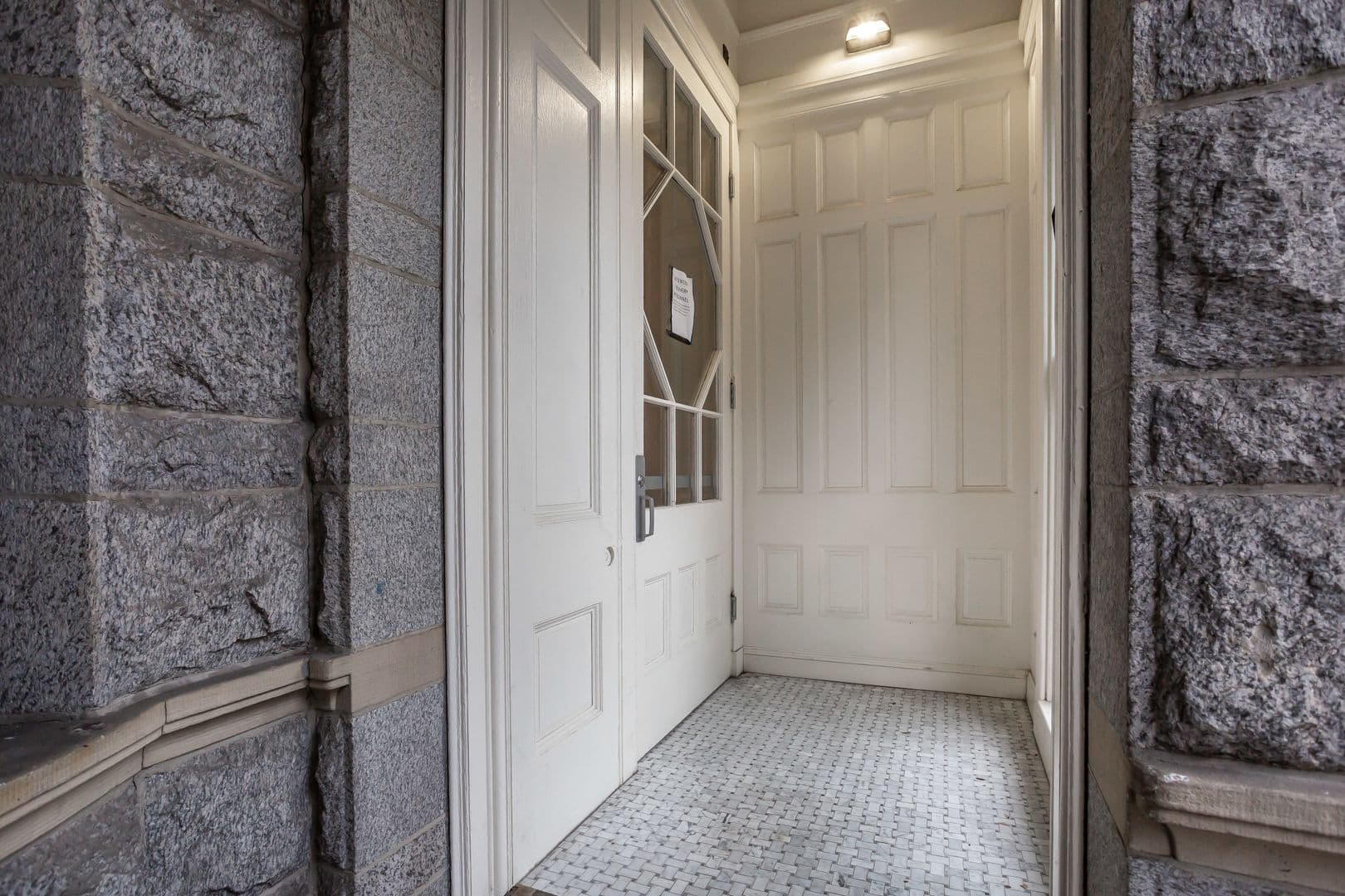 Baltimore Apartment: 605 Park Ave