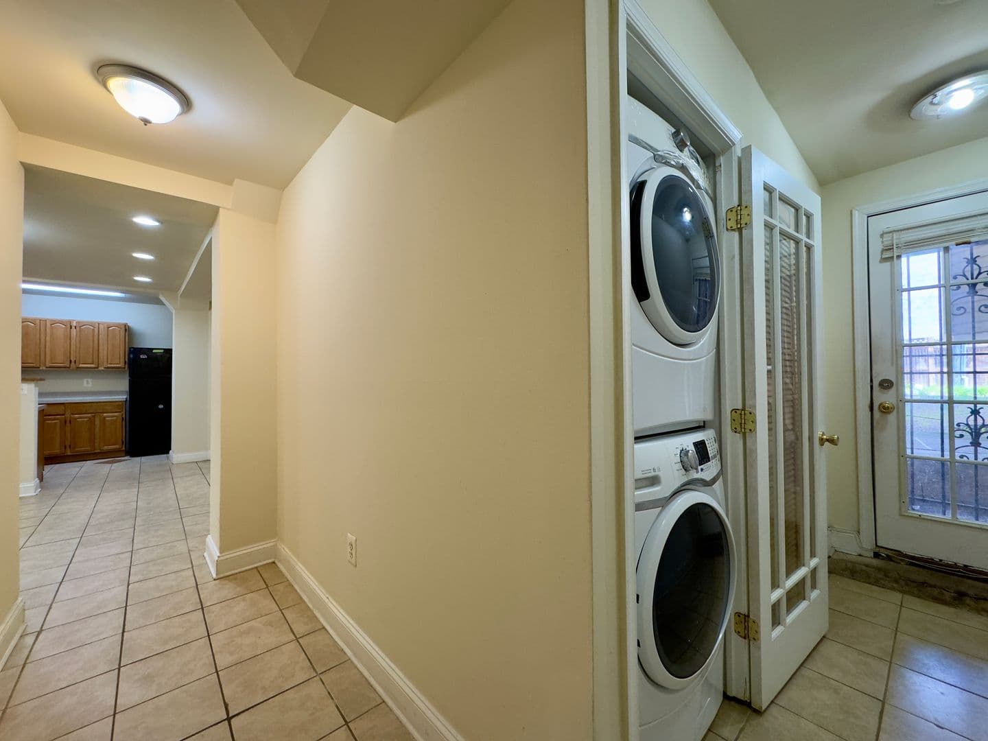 Baltimore Apartment: 2401 Brookfield Ave