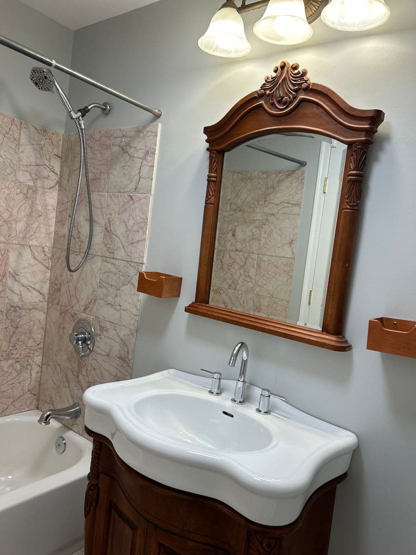 Baltimore Townhome: 816 W 37th St
