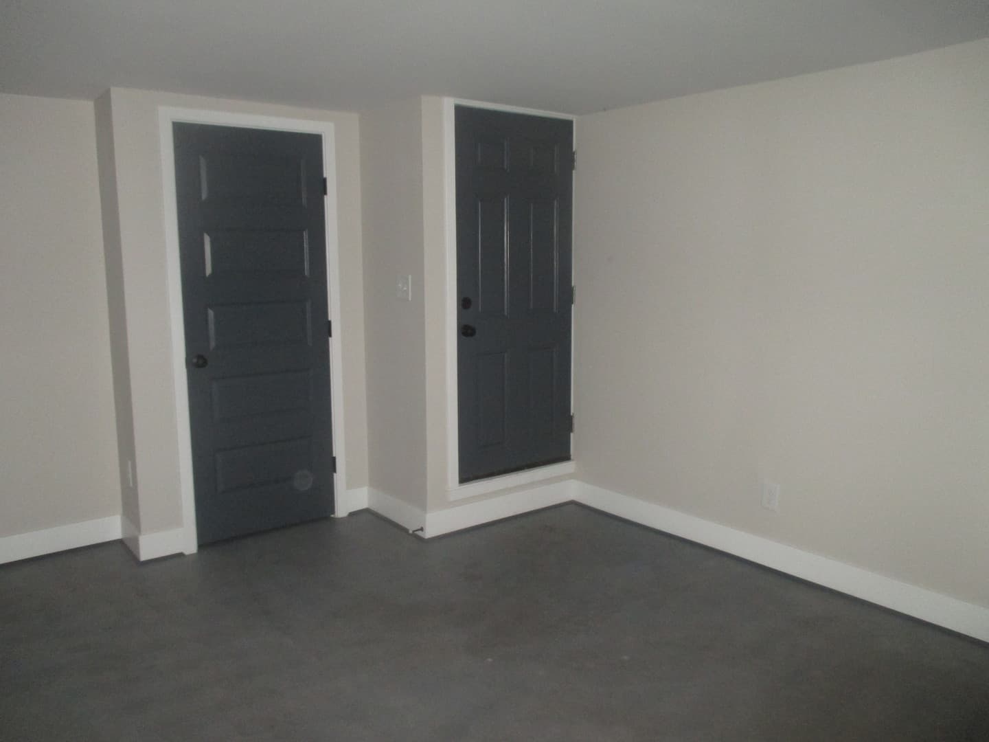 Baltimore Apartment: 1911 E Pratt St