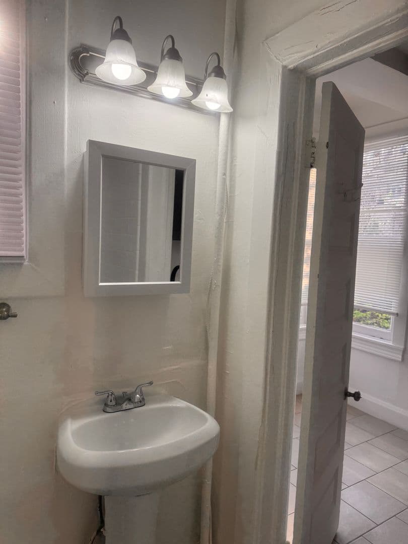 Baltimore Apartment: 10 & 12 W Biddle Street, & 1629 St Paul Street