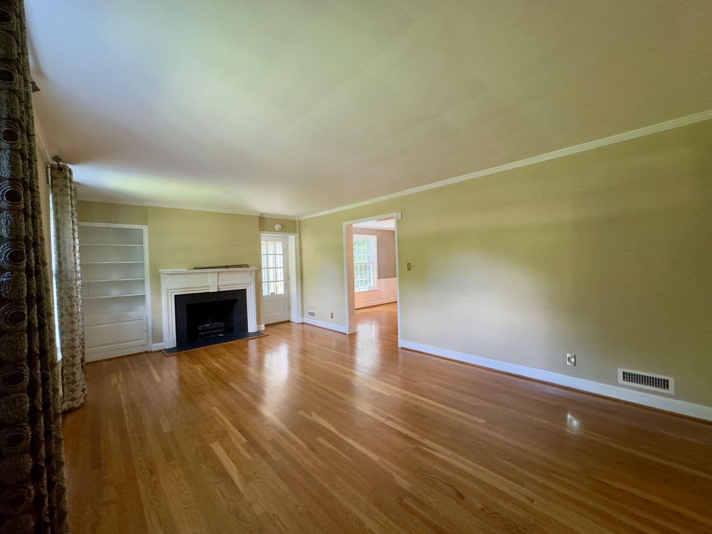 Baltimore House: 115 E Northern Pkwy