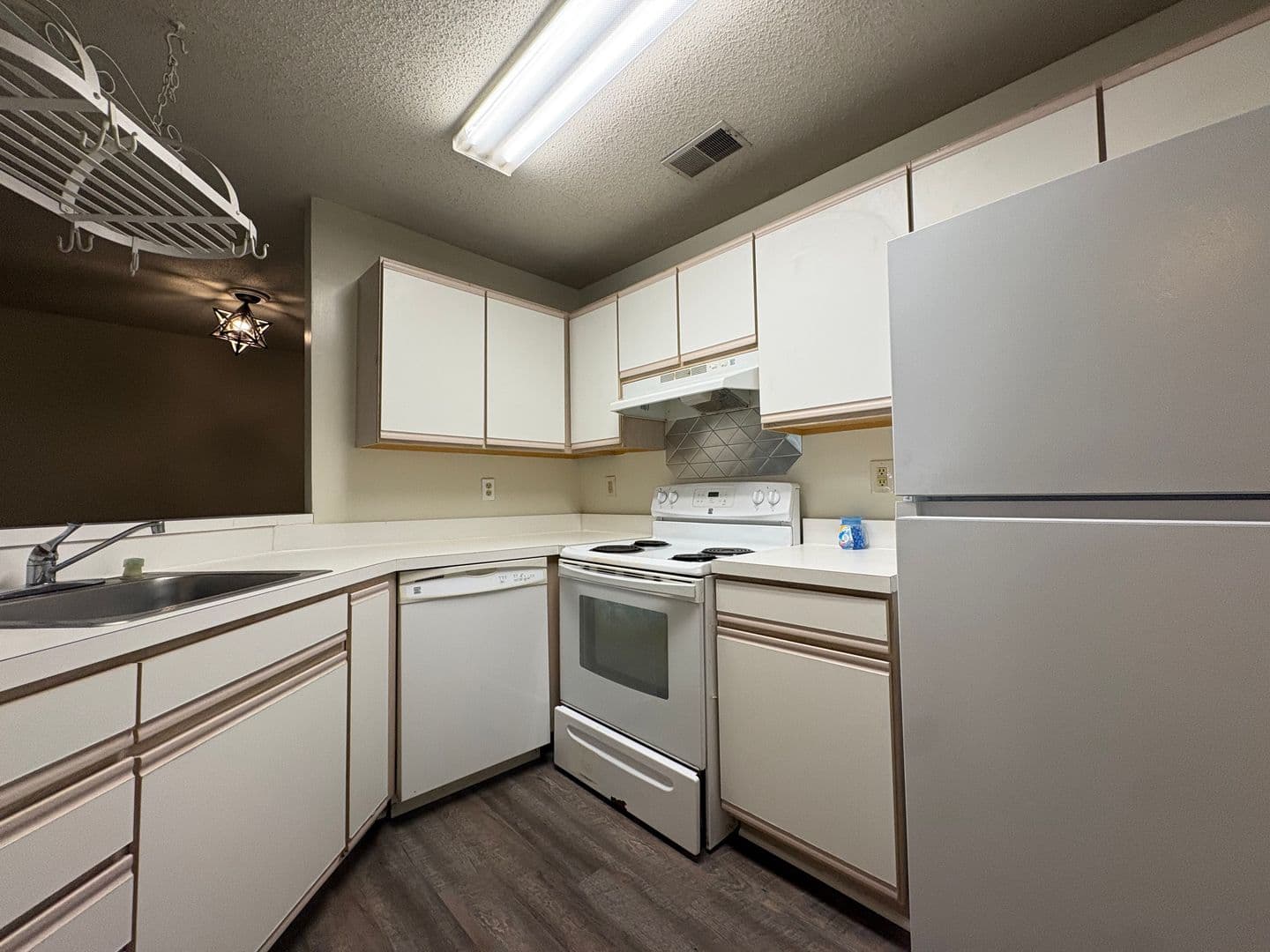 Parkville Condo: 3 Ashlar Hill Ct.